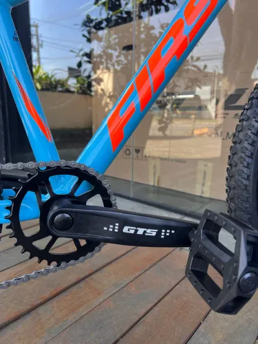 Bicicleta Aro 24? First Mountain Bike 7v