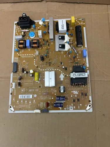placa fonte usada para uma Smart TV 4K de 55 polegadas LG