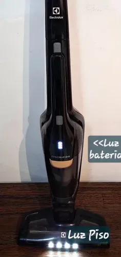 Aspirador de pó Eletrolux SEM FIO 2 em 1, Vassoura e Portátil. Luz LED. ERG24N