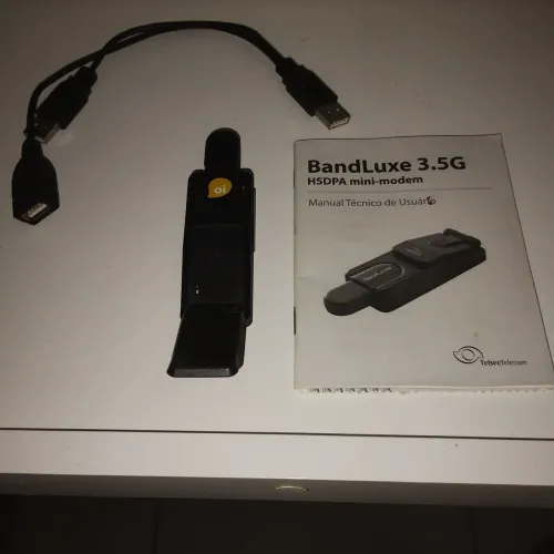 Mini-modem BandLuxe 3.5 G HSDPA com manual e caixa