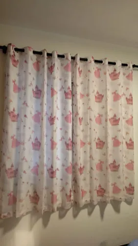 Cortina Quarto Princesa semi-nova menina