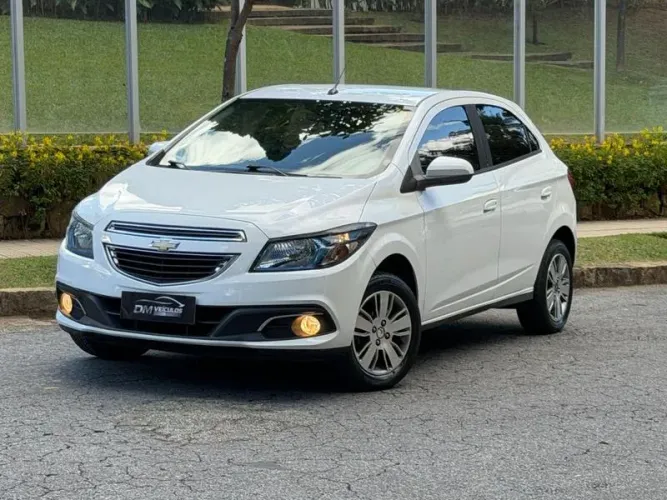 Chevrolet Onix Hatch LTZ 1.4 8V Flex Mec. 4P 2015