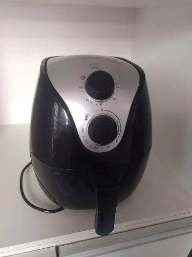 Fritadeira elétrica Mundial, em ótimo estado.