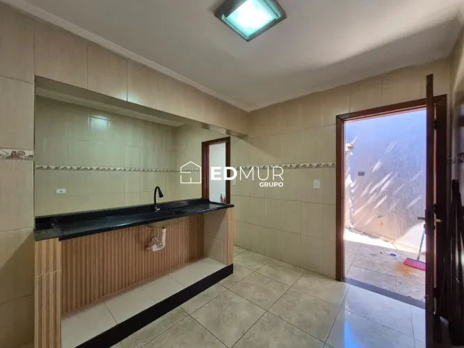 CASA para ALUGUEL com 70m² no bairro Rudge Ramos com 2 quartos e 0 vagas. São Bernardo do 