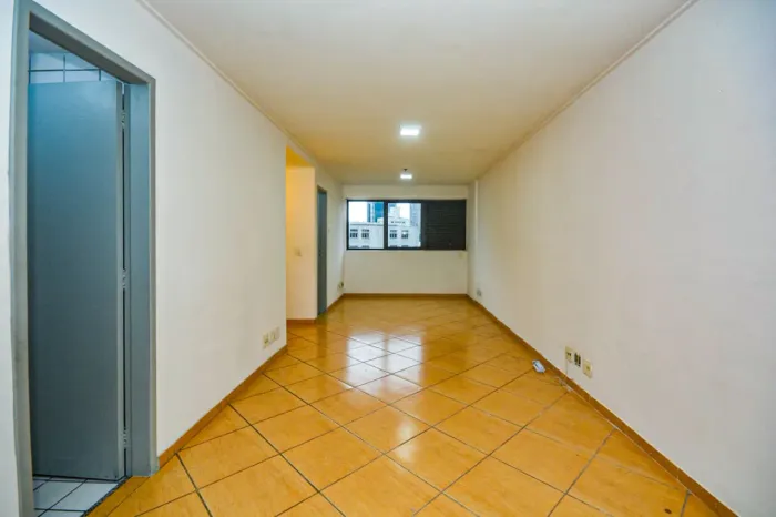 Sala comercial na Avenida Professor Noé Azevedo, 208 - Sala 33  38 m²