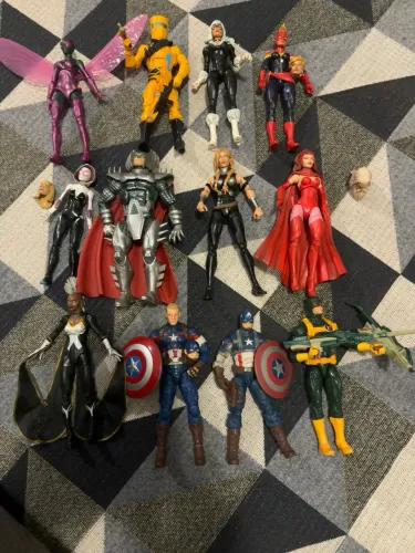 Lote 12 figures Marvel Legends