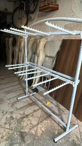 Arara para loja de roupa c\ 10 braços 