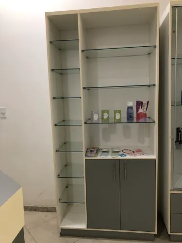 Partilheira  com vidro em MDF 