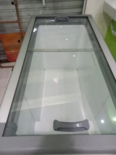 Freezer Fricon Horizontal 411 litros tampa de vidro