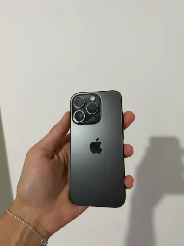 iPhone 15 pro 256 gb