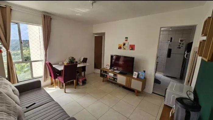 Não é Mobiliado,Apartamento 2/4 no condomínio 2 de Julho Life pra locação 4° andar ,escada