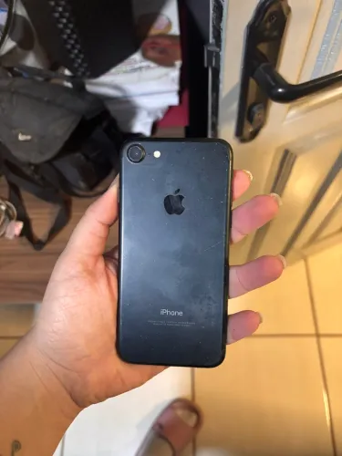 iPhone 7s usado 