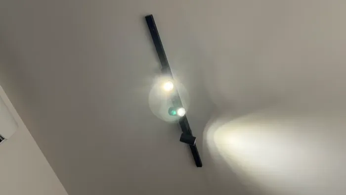 Luminária preta régua 3 spots