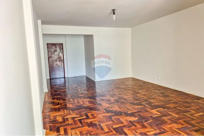 Excelente Apartamento com Suíte no São Mateus. Em frente ao Colégio dos Jesuítas