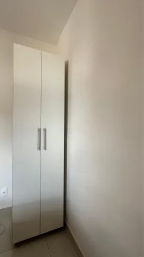 Armário 2 portas