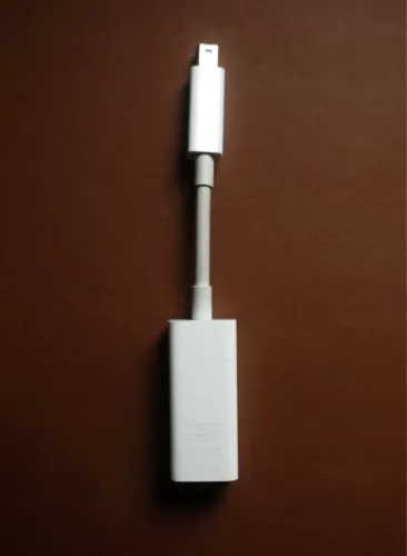 Adaptador Thunderbolt para FireWire Apple