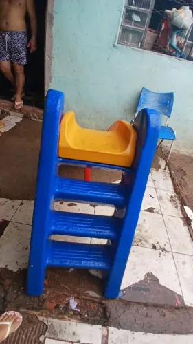 Escorregador infantil