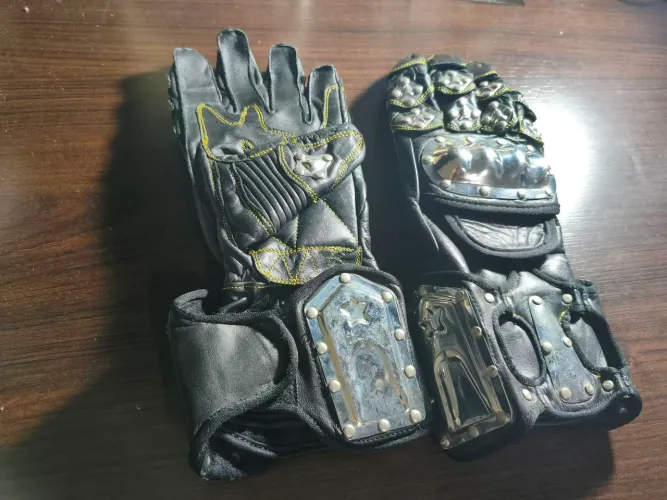 Luva de Moto Motociclista Couro com Proteção em Kevlar e Metal - Excelente Estado