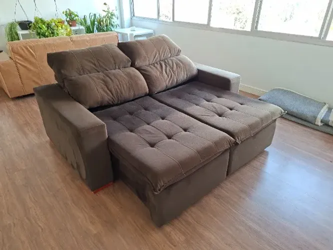 Sofá Marrom Retrátil e Reclinável