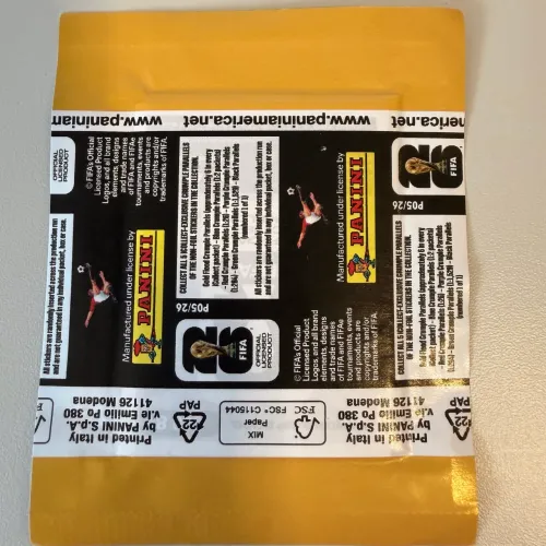 Envelope de Figurinha Gold Crumple - Copa do Mundo 2026 - Panini (EUA)