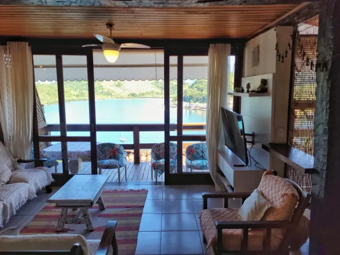Casa para Venda em Angra dos Reis, Itanema (Cunhambebe), 3 dormitórios, 3 suítes, 4 banhei