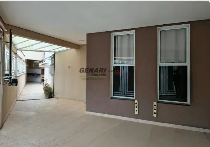 Casa à venda com 3 quartos sendo 1 suíte no Jardim Regente, Indaiatuba, SP.