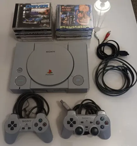 PlayStation 1 SCPH-7001 (DESBLOQUEADO)