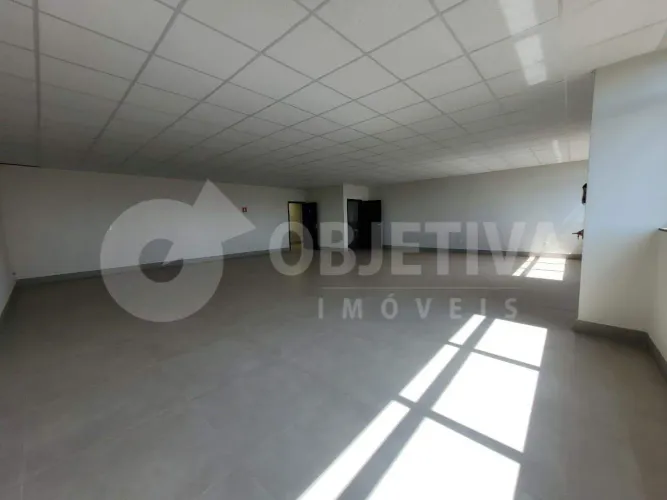 Ótima Sala comercial na região do Vinhedos setor sul de Uberlândia disponível para Aluguel