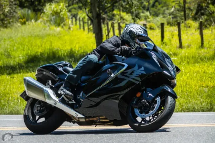 Suzuki Hayabusa 2025 - 3000km na Garantia até jul/27