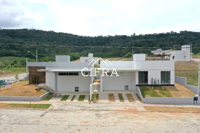 Casa Geminada - Venda - 03 dormitórios 112m2 - Loteamento 13 de Maio - Residencial BRH HO