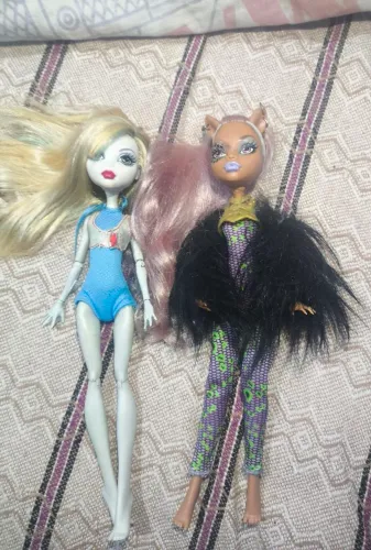 Monster high lote lagoona e clawdeen