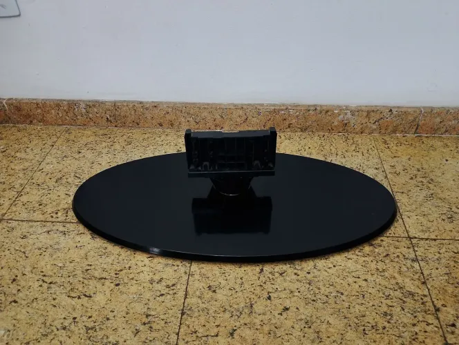 Suporte base pedestal TV Samsung PB450 usado
