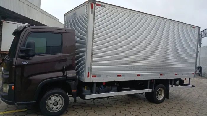 Caminhão 9.170 TREND DELIVERY / BAÚ 5,50 / Ar condicionado / Ano 2018 / Único Dono 