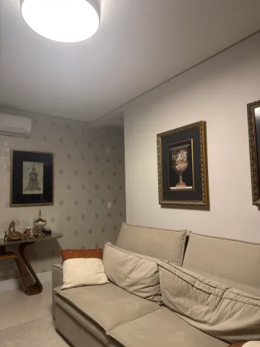 Contrata-se empregada domestica CLT