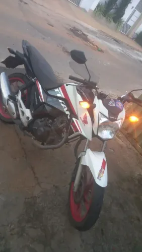 Vendo titan 160 ano 2019 modelo 2020
