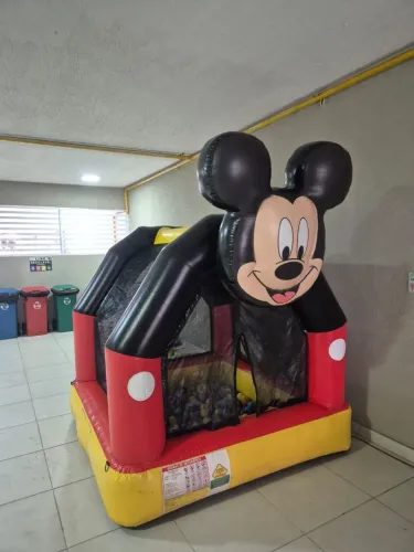 Aluguel de brinquedos infláveis