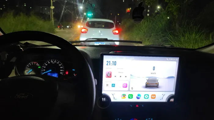 Multimidia 13 polegadas com botões flutuantes