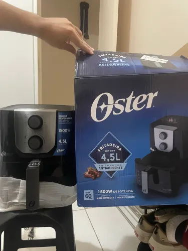 Fritadeira elétrica OSTER 4,5 L (NOVA)
