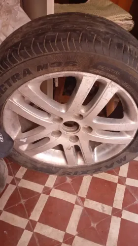 Roda aro16 com pneu