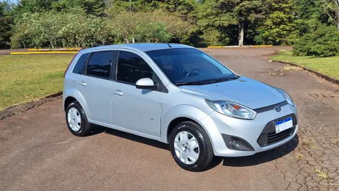 Ford Fiesta SE 1.6 8V Flex 5P 2014