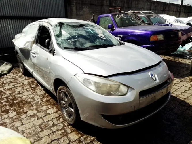 Sucata Renault Fluence 2.0 2011 P/ Retirada De Peças