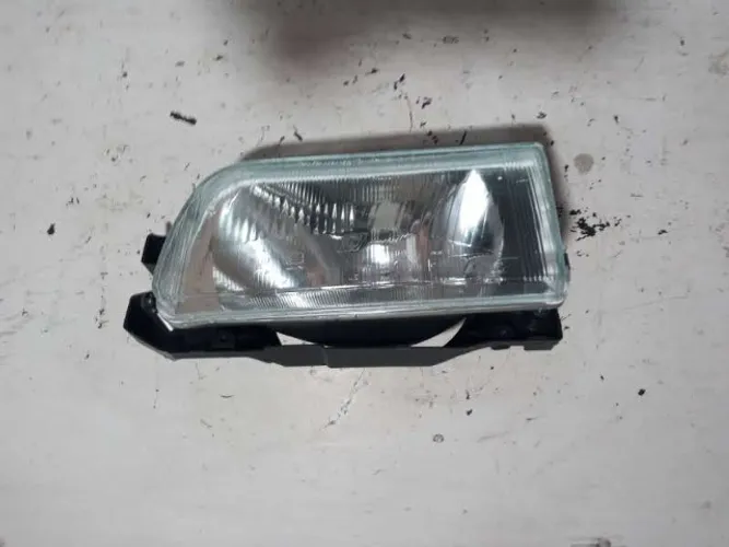 Farol Vw Gol quadrado/Sav/Par GI 91/95 Com adptado para Arteb/Cibie Lente de Vidro L.E