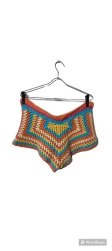 Short feminino de crochê 