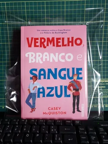 Livro Vermelho, Branco, e sangue azul de Casey McQuiston