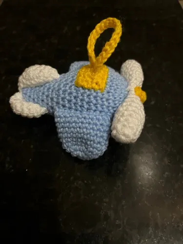 Aviãozinho em Crochê Porta de Maternidade Amigurumi Pelúcia Chaveiro Avião