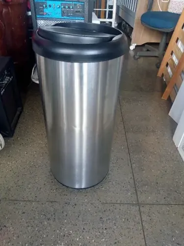 Lixeira Tramontina 50 litros