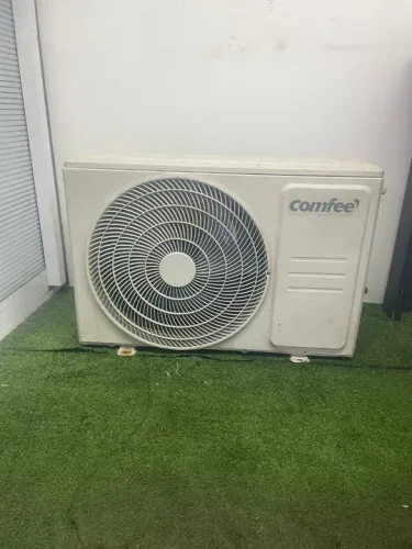 Comfee 9.000 BTUs 220v R22 com garantia e nota fiscal