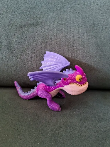 Dragão roxo da série Dragons - Novo