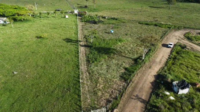 Terreno 5.000m² todo cercado com poço, energia e casinha - R$ 200 mil!