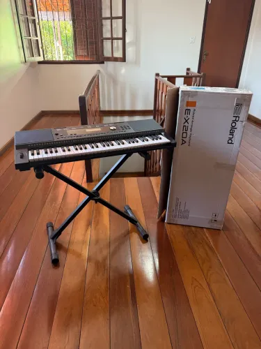Teclado Roland E-X20A